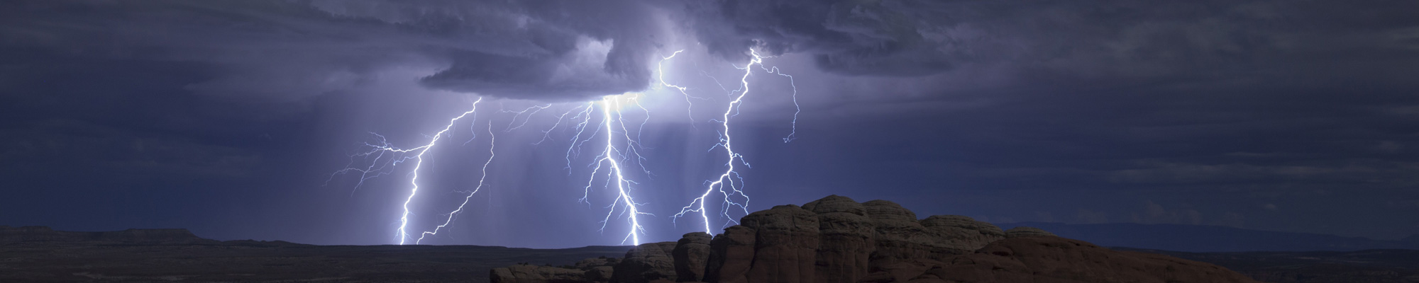 image of lightning strikes